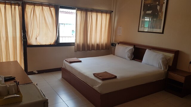 サンドマン ホテル アンド スポーツ バー