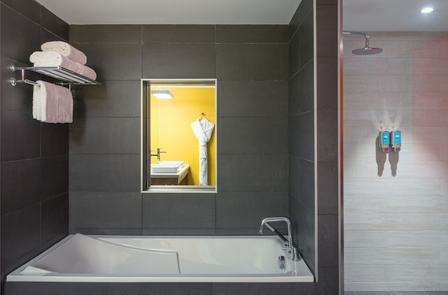 アロフト アルアイン