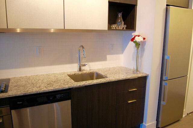 ショップス アット ドン ミルズ ファーニッシュド アパートメンツ