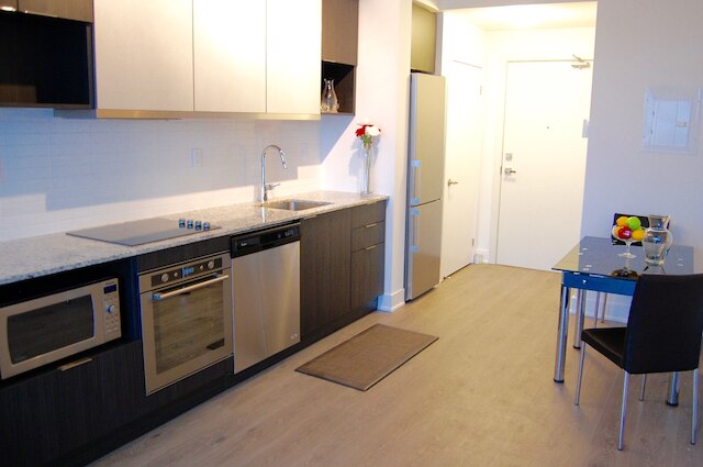 ショップス アット ドン ミルズ ファーニッシュド アパートメンツ