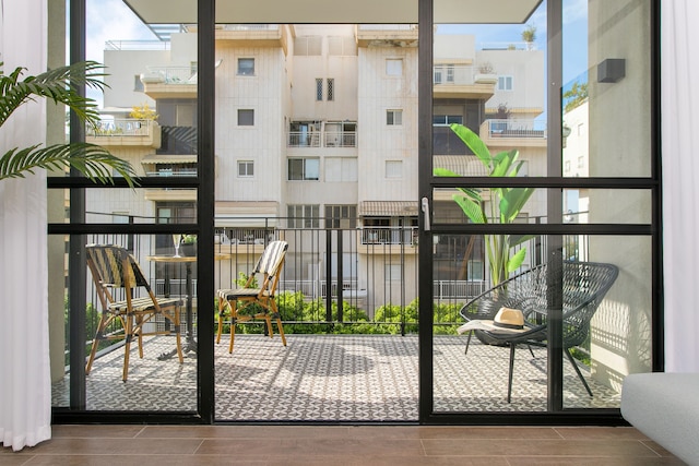 ミスター ブルックリン - バイ テLV2 ゴー