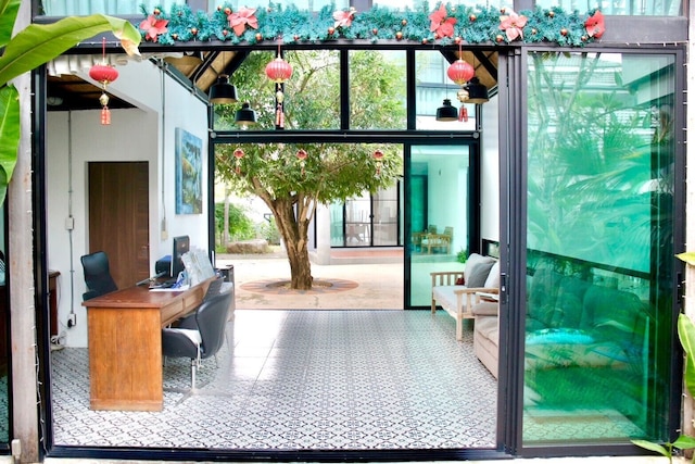 シック ヴィラ 6