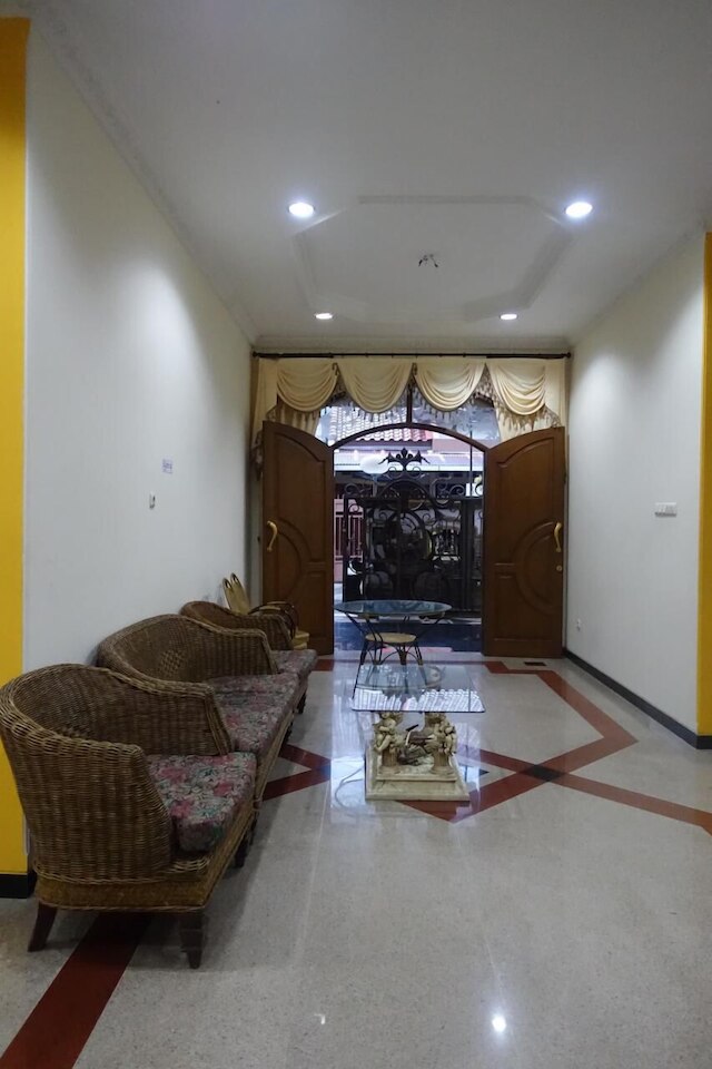 ザ バックパッカー スマラン - ホステル