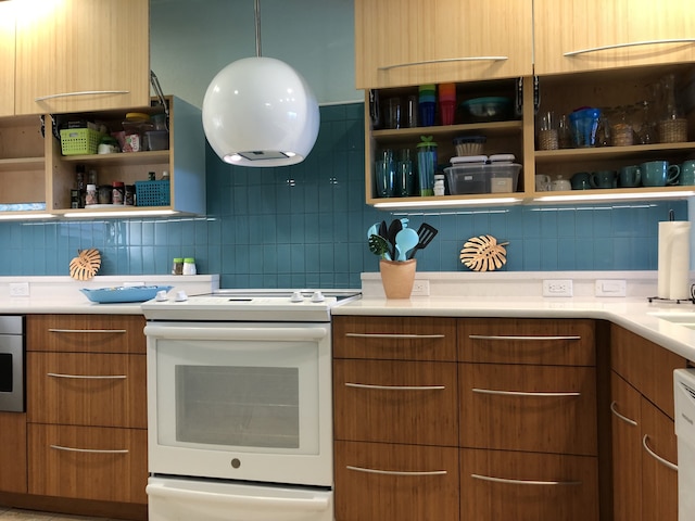 コナ バリ カイ 317 - オーシャンフロント 2 ベッドルーム コンド バイ レッドオーニング