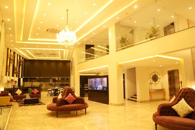 ザ フローラ グランド