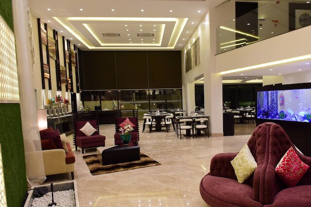 ザ フローラ グランド