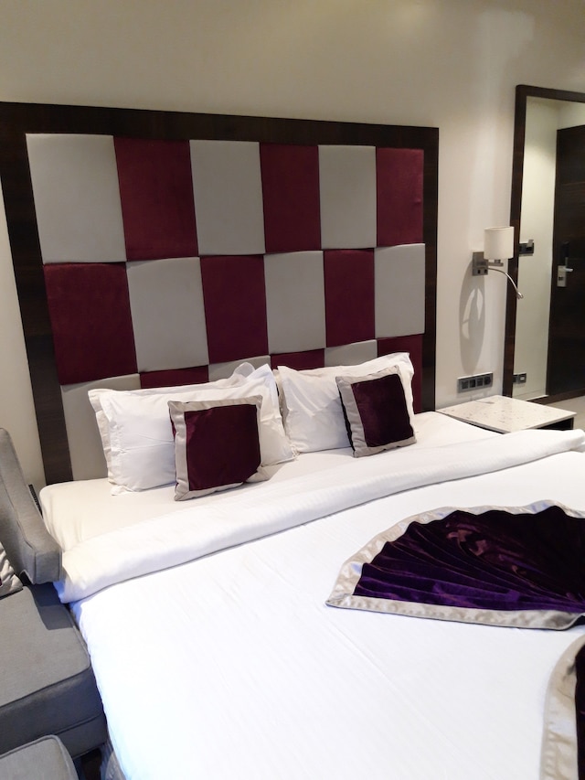 ザ フローラ グランド