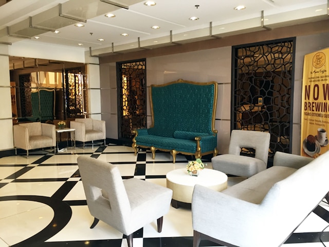 ソルマーレ パークスイーツ コンド アー アス