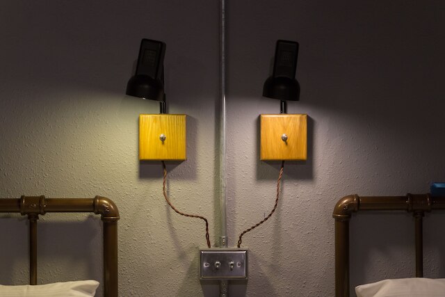 ピース プリズン カフェ イン (和平公獄)