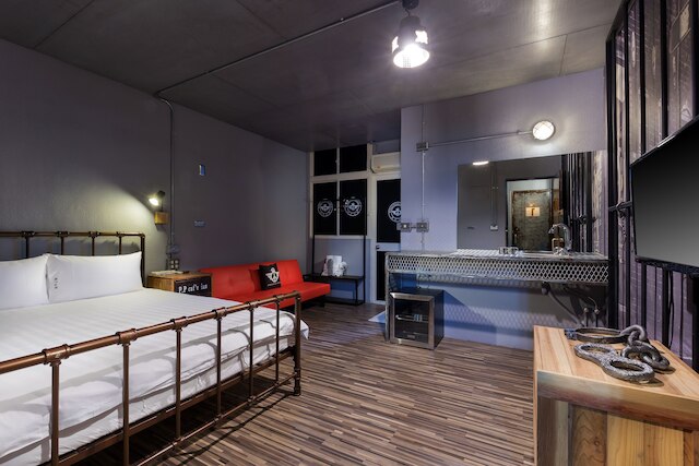 ピース プリズン カフェ イン (和平公獄)