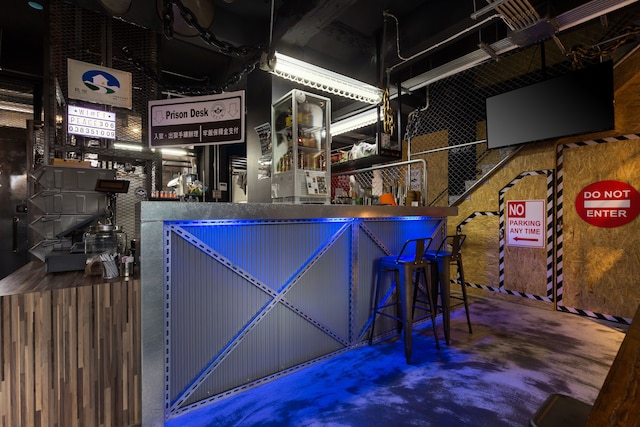 ピース プリズン カフェ イン (和平公獄)