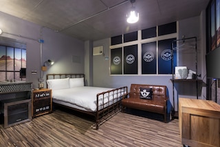 ピース プリズン カフェ イン (和平公獄)