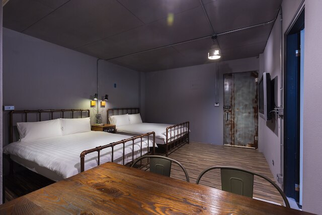 ピース プリズン カフェ イン (和平公獄)