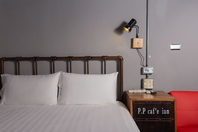 ピース プリズン カフェ イン (和平公獄)