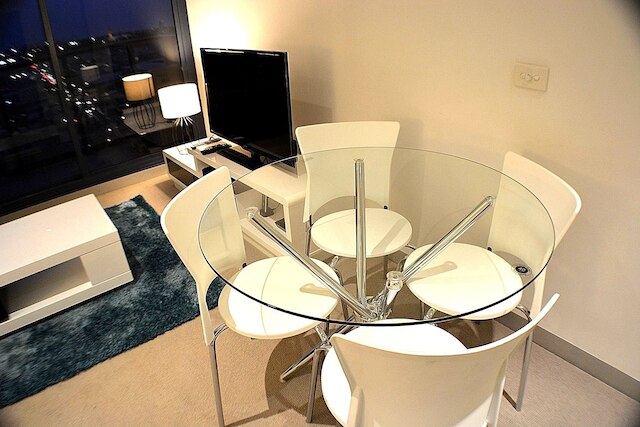 ロイヤル ステイズ アパートメンツ クラレンドン ストリート