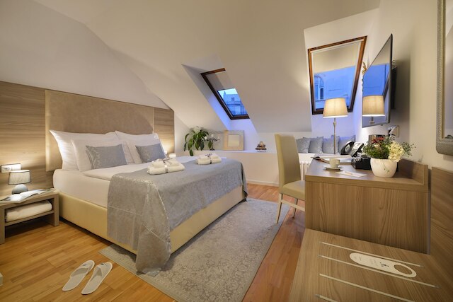 オールドタウン レジデンス by リトルキング