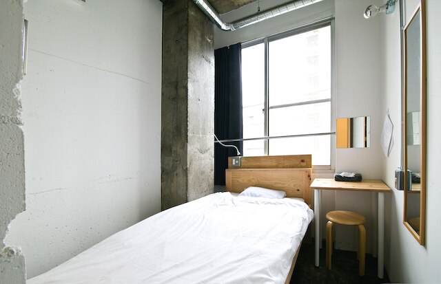 ニューワールドイン