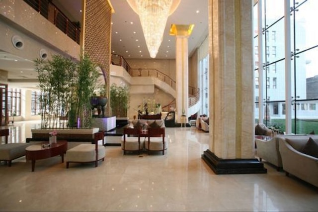 フアシャン マウンテン インターナショナル ホテル (西安华山国际酒店)