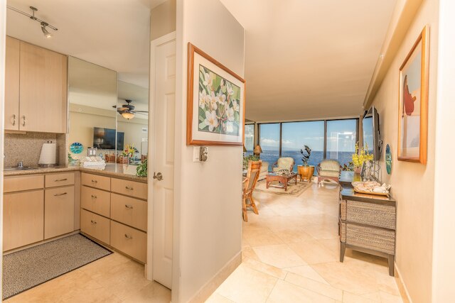 マハナ リゾート O.1017 1 ベッドルーム コンド バイ レッドオーニング