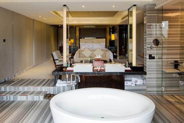 三亜ヴィサン ロイヤル ヨット ホテル (鸿洲国际游艇酒店)