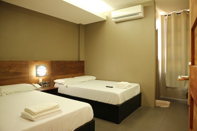 ウエスト ゲート ホテル