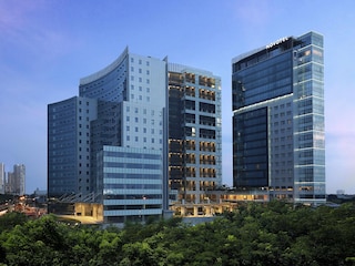 ノボテル サマトール スラバヤ ティムール