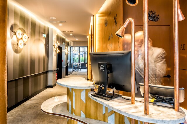 オテル レストラン オ ブフ クロンヌ