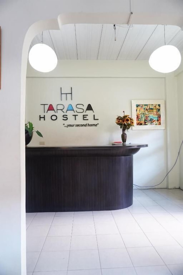 タラサ ホステル