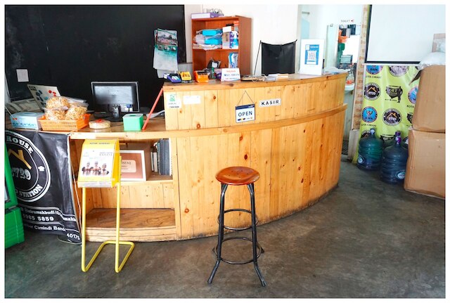 ブディ ハウス & フード ステーション