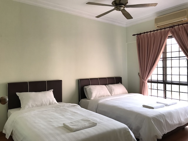 サンセット & シービュー バケーション コンドズ アット マリーナ コート リゾート コンド