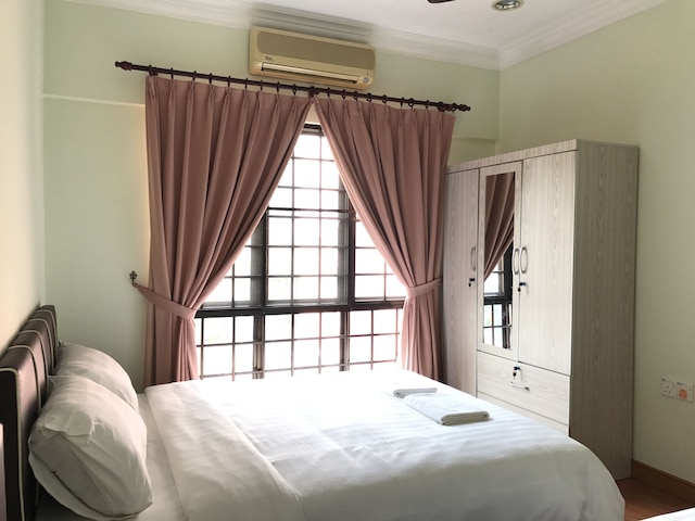 サンセット & シービュー バケーション コンドズ アット マリーナ コート リゾート コンド