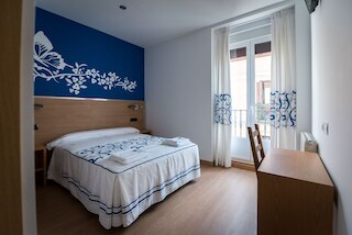 ホスタル カラセド