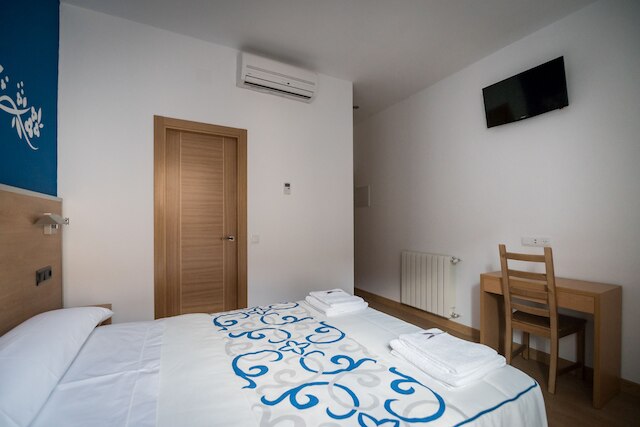 ホスタル カラセド