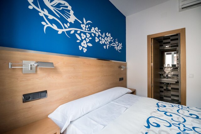 ホスタル カラセド