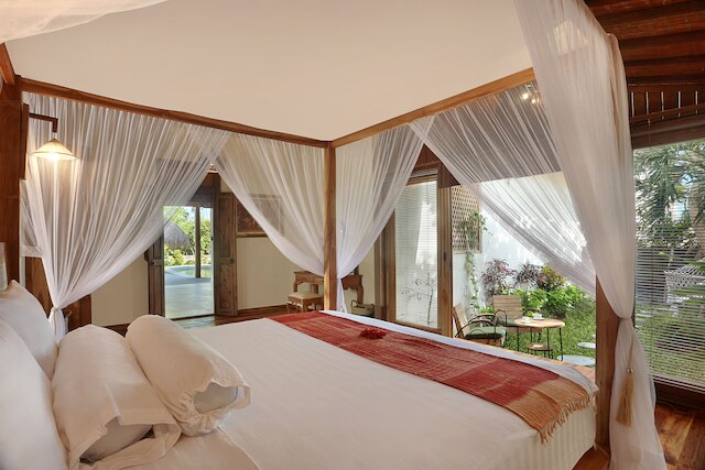 ブリージー ポイント ヴィラズ