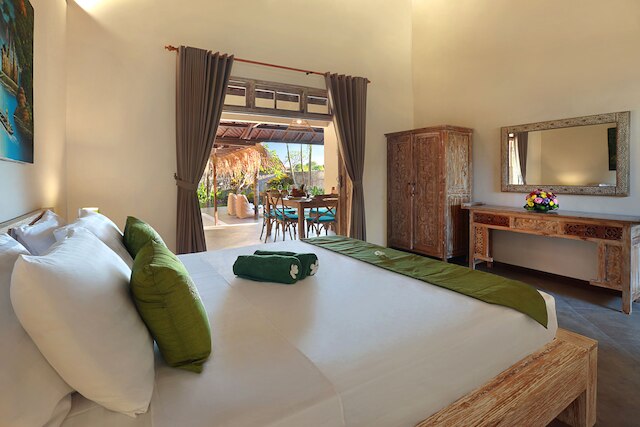 ブリージー ポイント ヴィラズ