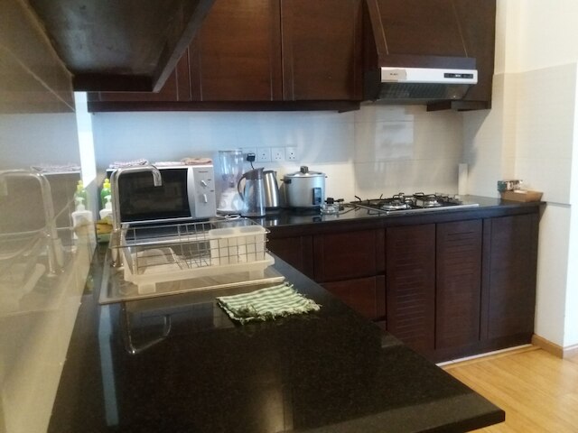 コロンボ シー ビュー アパートメント