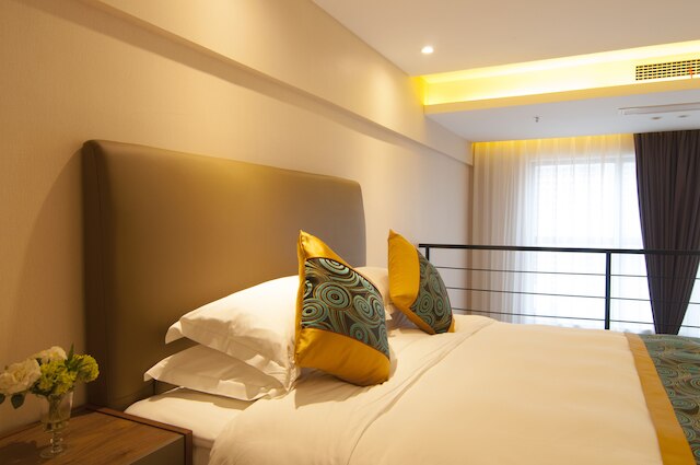 ホーム プラス スイート ホテル アンド アパートメント (紅璞禮遇武漢都市店)