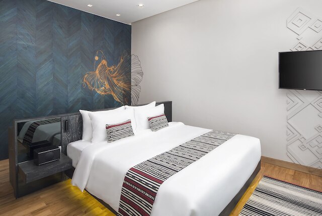 クロス チンマイ リバーサイド