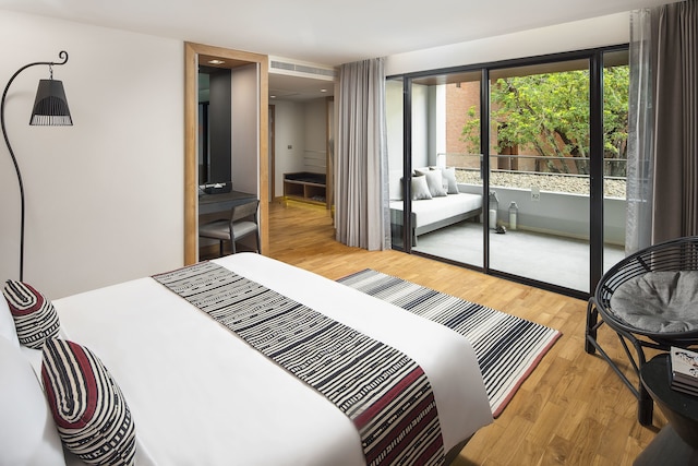 クロス チンマイ リバーサイド