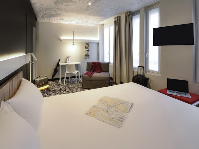 イビス パリ ガール デュ レスト ディズィエム