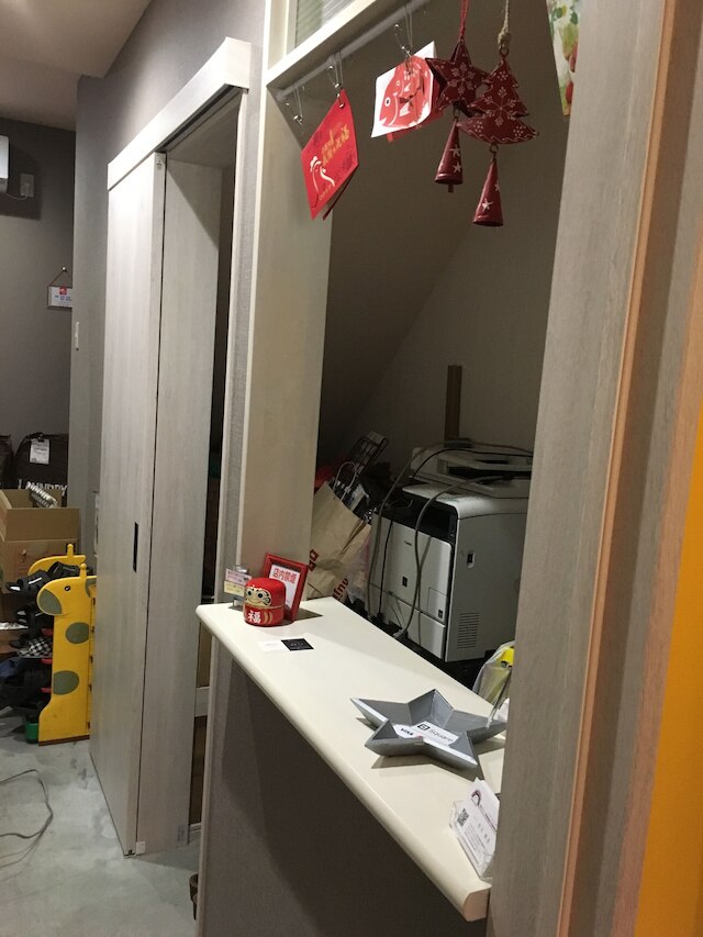 宿カフェ ベッド＆ブレックファースト チェルシーズ レインボウ