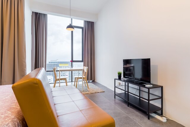 ルッツェリ スイート エンパイア ダマンサラ