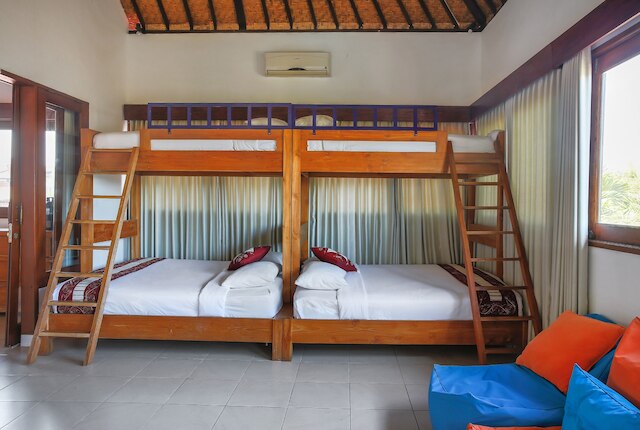 ヴィラ バリ キャビア