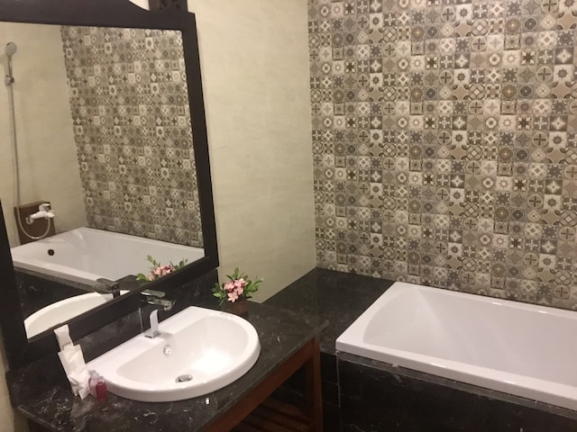 ロイヤル ピーコック ブティック ホテル