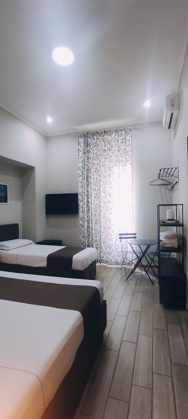 ナポリ シティ ルームズ