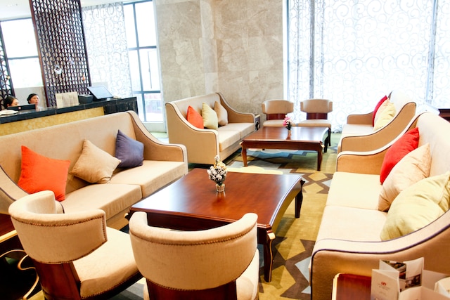 ランティン ロンウィン ホテル武漢 (武汉蓝天龙韵大饭店)