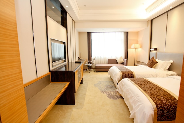 ランティン ロンウィン ホテル武漢 (武汉蓝天龙韵大饭店)