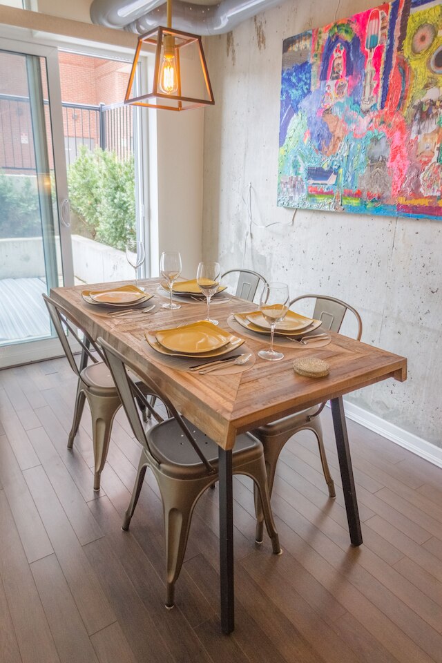 ラグジュリアス トロント ロフツ