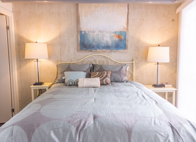 ラグジュリアス トロント ロフツ